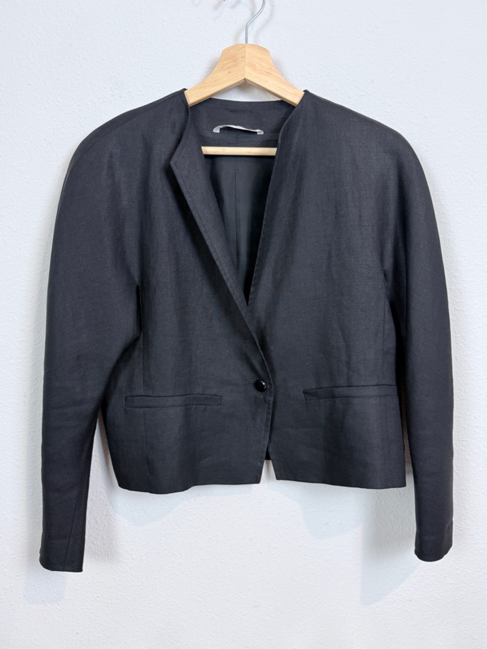 MaxMara Black Linen Cropped Collarless Single-Button Blazer 4